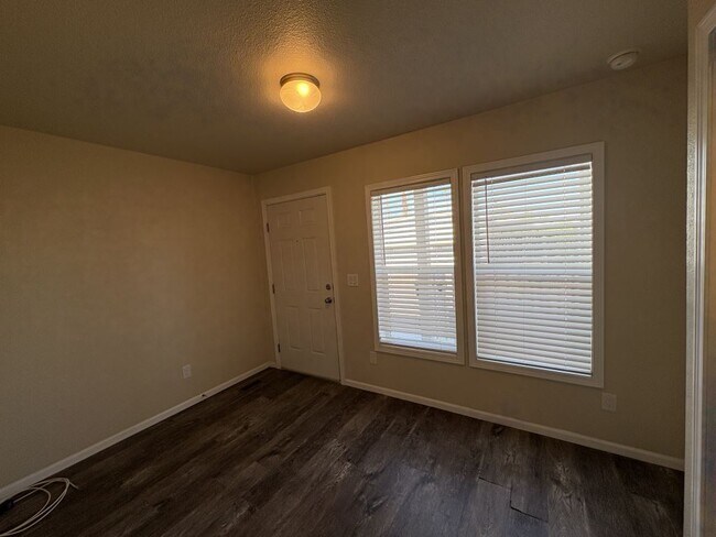 16805 N 1st Ave Phoenix, AZ 85023 photo 4