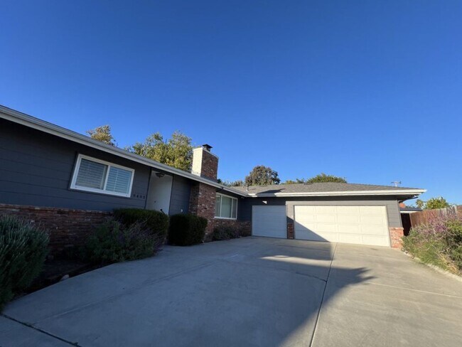 9402 Broadmoor Pl La Mesa, CA 91942 photo 3