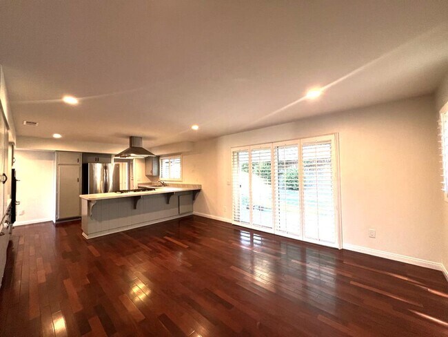 9402 Broadmoor Pl La Mesa, CA 91942