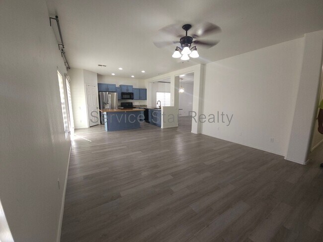 5119 W Apollo Rd Phoenix, AZ 85339 photo 3