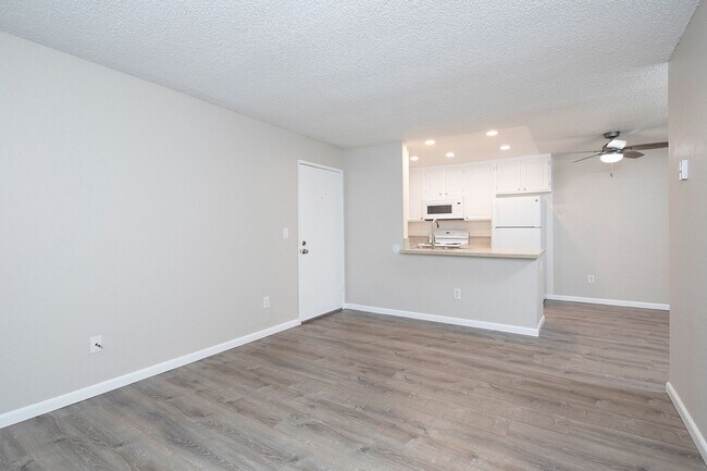 Wexford Manor Apartments photo 4