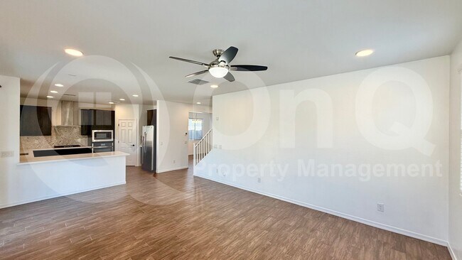 7966 W Medlock Dr Glendale, AZ 85303 photo 5
