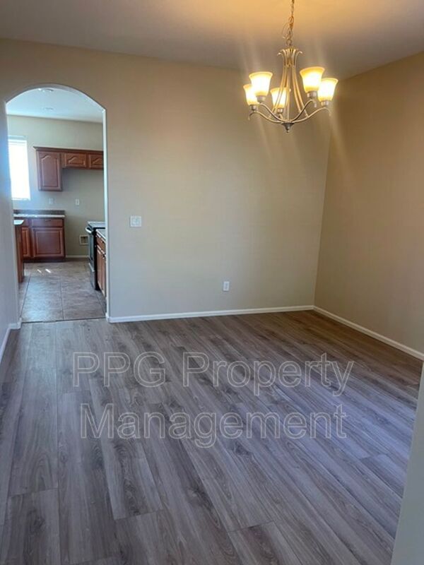 17653 W Corrine Dr Surprise, AZ 85388 photo 3
