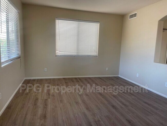 17653 W Corrine Dr Surprise, AZ 85388 photo 2