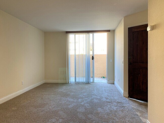 3955 Nobel Dr San Diego, CA 92122 photo 2