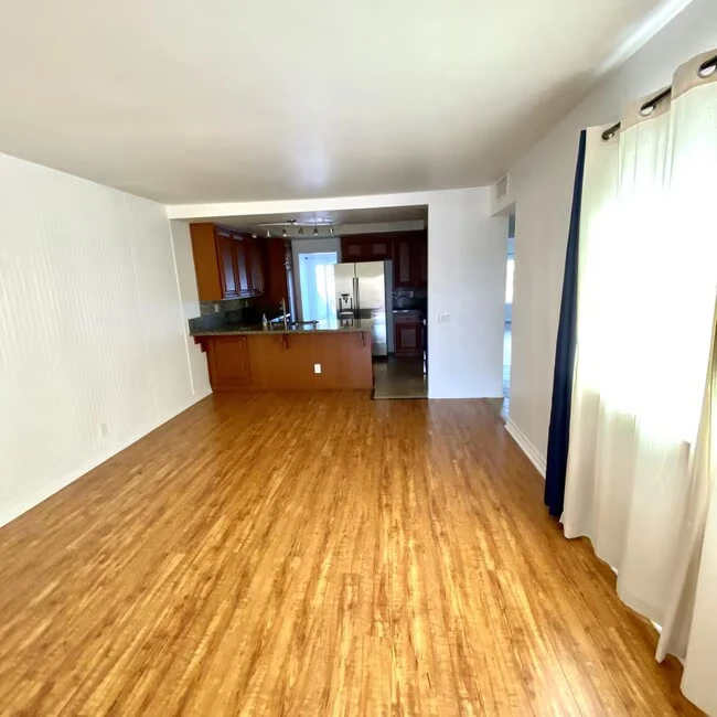 6050 Henderson Dr La Mesa, CA 91942 photo 4