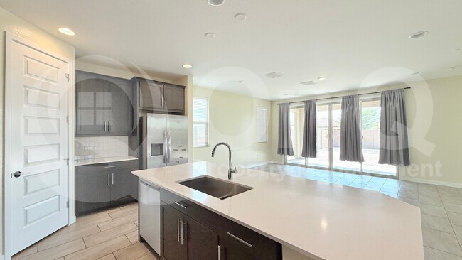 9345 W Heatherbrae Dr Phoenix, AZ 85037 photo 5