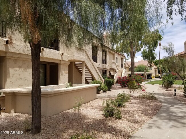 9708 E Vía Linda Scottsdale, AZ 85258 photo 2