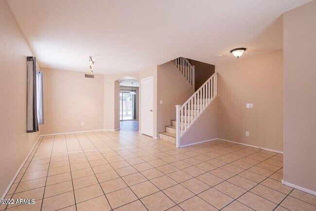16663 W Rimrock St Surprise, AZ 85388 photo 3