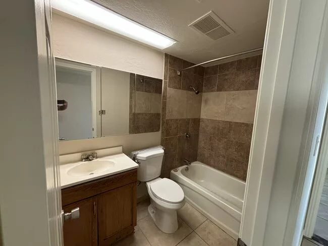 8527 N 31st Dr Phoenix, AZ 85051 photo 5