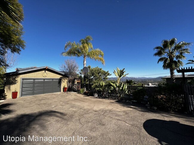 4410 Alta Mira Dr La Mesa, CA 91941