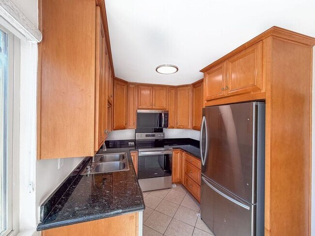 5075 Narragansett Ave San Diego, CA 92107 photo 2