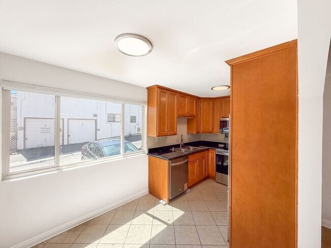 5075 Narragansett Ave San Diego, CA 92107 photo 3