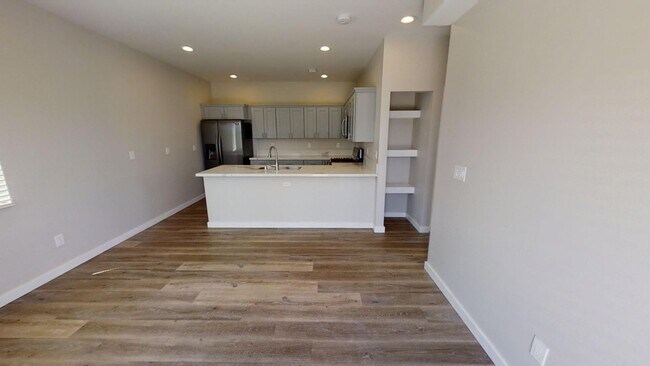 5327 E Falls View Dr San Diego, CA 92115 photo 4