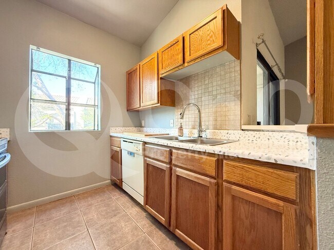 747 S Ext Rd Mesa, AZ 85210 photo 3