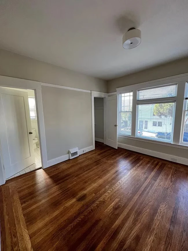 500 Templeton Ave Daly City, CA 94014 photo 5