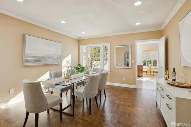 107 Escolta Way San Francisco, CA 94116 photo 3