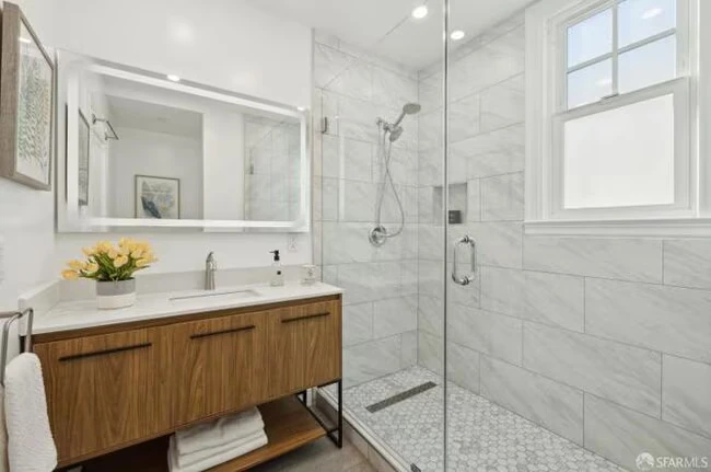 107 Escolta Way San Francisco, CA 94116 photo 2