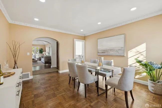 107 Escolta Way San Francisco, CA 94116 photo 4