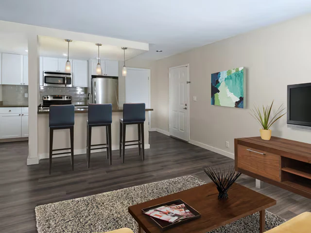 Avalon La Jolla Colony photo 2