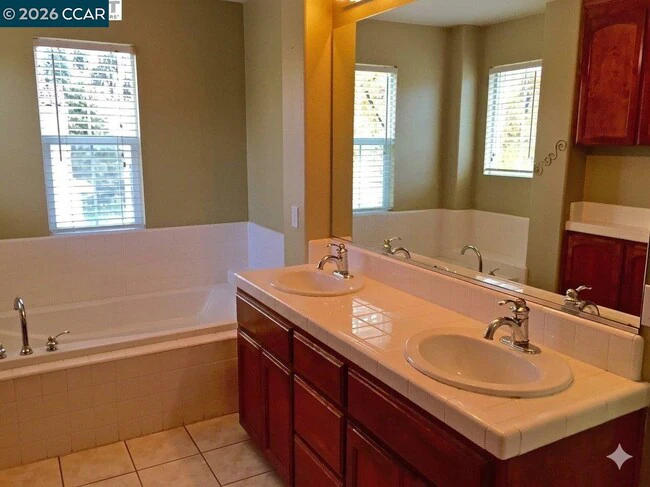 4241 Haro Loop Dublin, CA 94568 photo 5