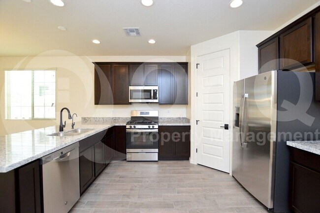 21958 S 203rd Way Queen Creek, AZ 85142 photo 2