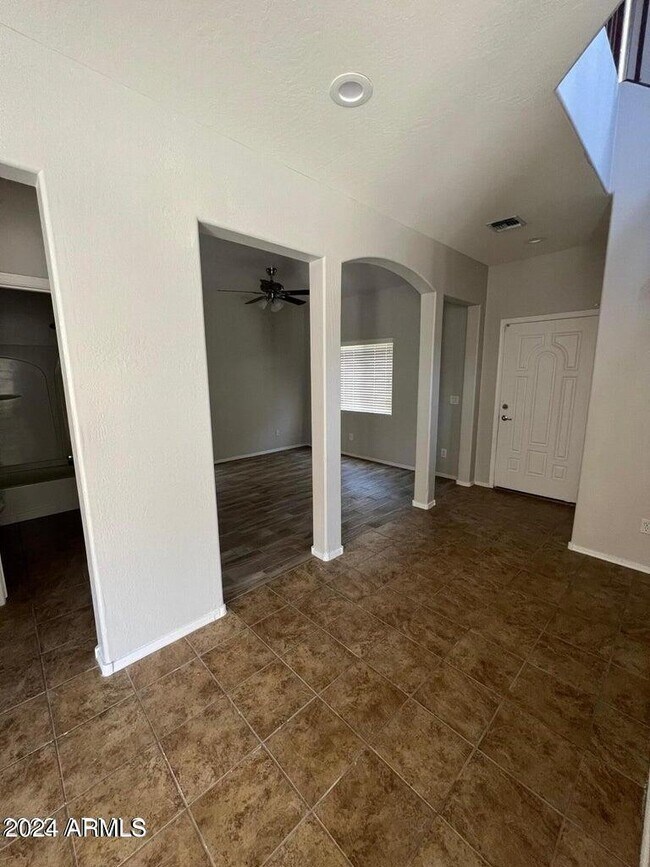 4661 E Laurel Ave Gilbert, AZ 85234 photo 4