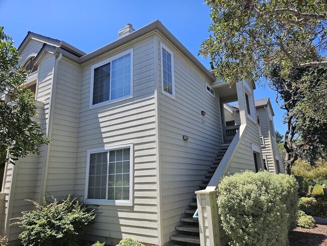 2113 Hastings Shore Lane, Redwood City, CA 94065 photo 2
