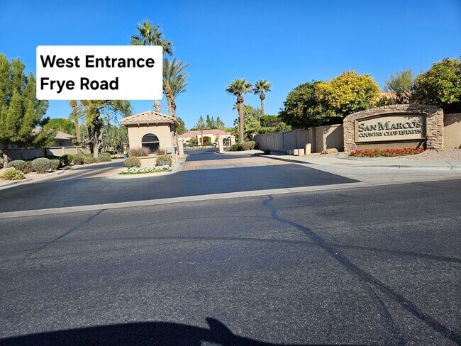 410 W Half Moon Way Chandler, AZ 85225 photo 2