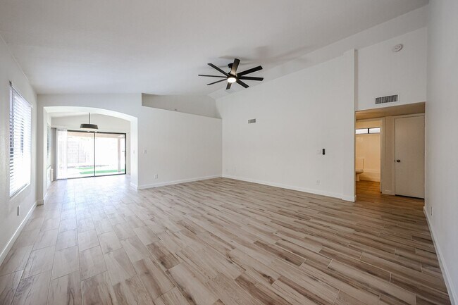 5758 W Commonwealth Pl Chandler, AZ 85226 photo 4