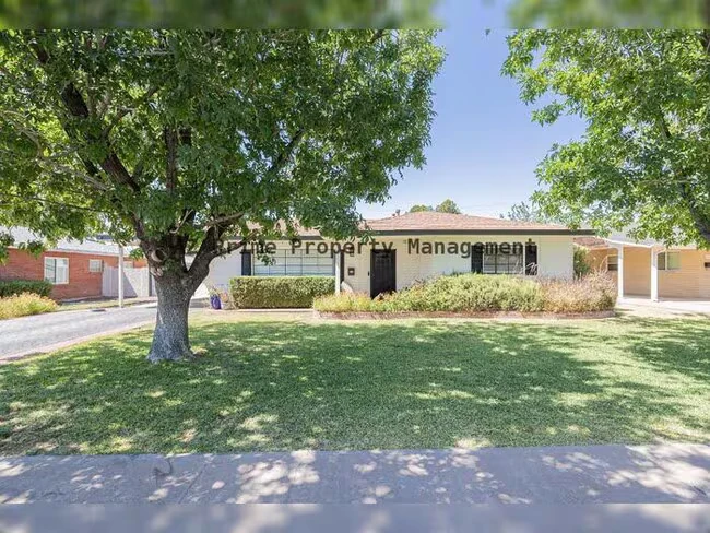 1838 E Hazelwood St Phoenix, AZ 85016 photo 2