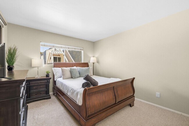 4011 Lamont St San Diego, CA 92109 photo 5
