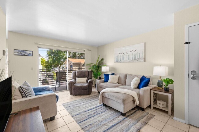 4011 Lamont St San Diego, CA 92109