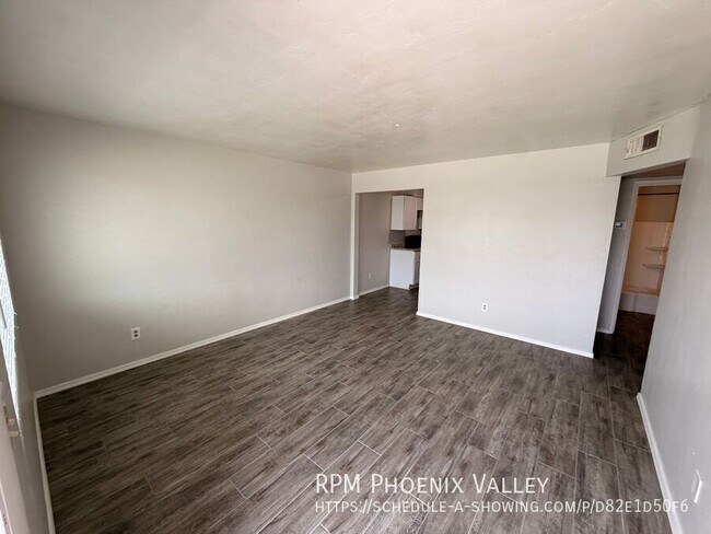 4837 E Willetta St Phoenix, AZ 85008 photo 3
