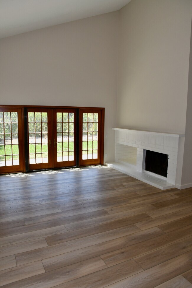 10575 Canyon Lake Dr San Diego, CA 92131 photo 4