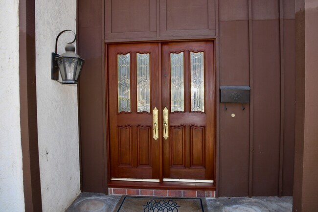 10575 Canyon Lake Dr San Diego, CA 92131 photo 3