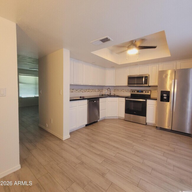 19601 N 7th St Phoenix, AZ 85024 photo 5