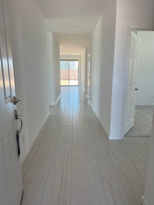5515 W Coplen Farms Rd Phoenix, AZ 85339 photo 2