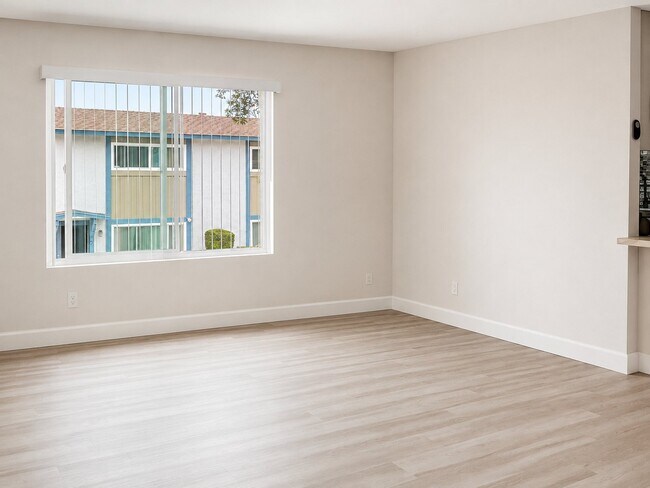 2330 Grove Ave San Diego, CA 92154 photo 2