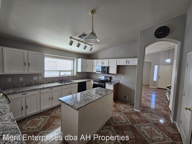 4806 W Valencia Dr Phoenix, AZ 85339 photo 3
