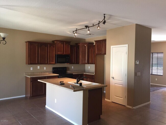 17764 W Acapulco Ln photo 3