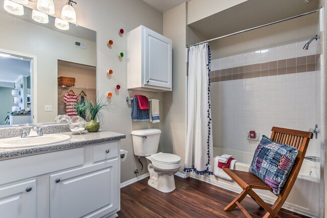 11818-11998-11998 Stoney Peak Dr San Diego, CA 92128