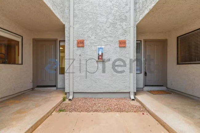 Unit Unit 1018 photo 4
