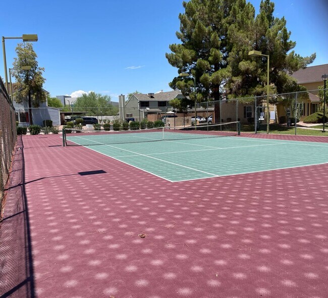 4835 E McNeil St Phoenix, AZ 85044 photo 4