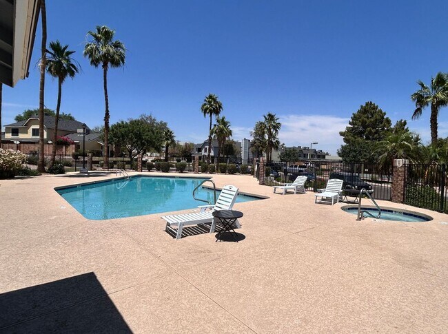 4835 E McNeil St Phoenix, AZ 85044 photo 2