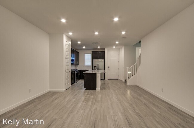 1087 E Chapman Dr Chandler, AZ 85286 photo 4