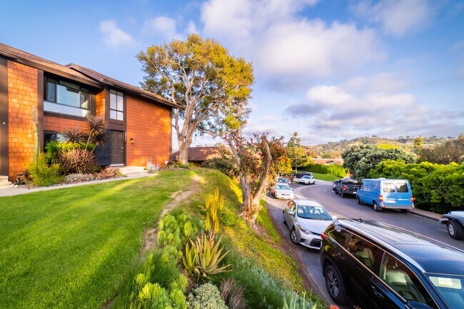 2465 Caminito Ocean Cove Encinitas, CA 92007 photo 2