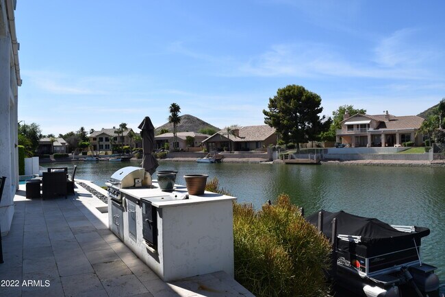 21661 N 58th Ave Glendale, AZ 85308 photo 2