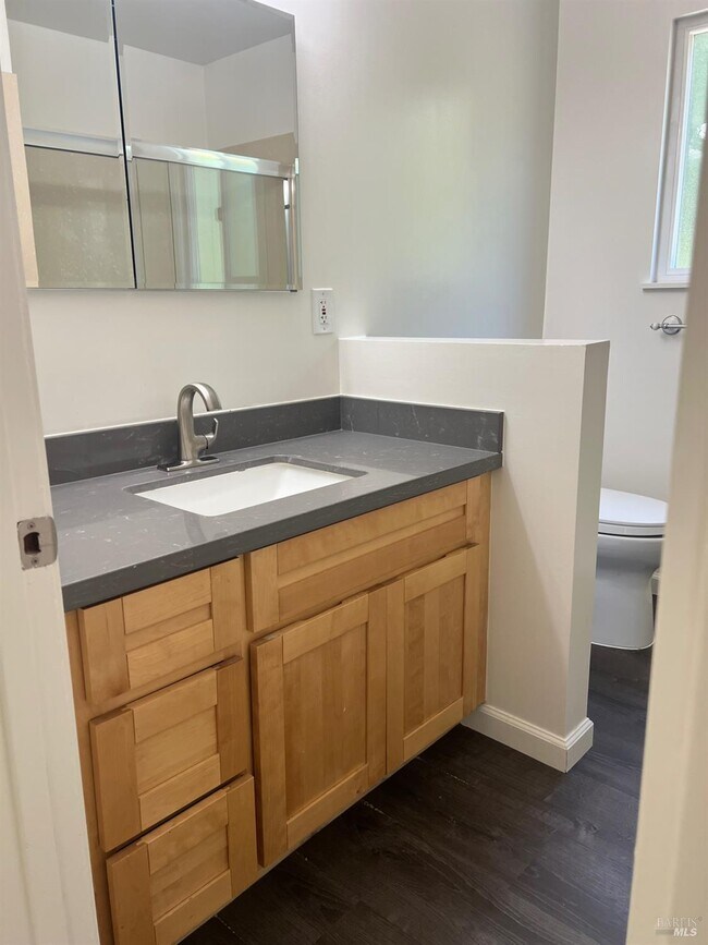 802 Spring St Sausalito, CA 94965 photo 3