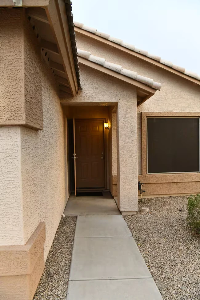 14015 W Cornerstone Trl Surprise, AZ 85374 photo 2